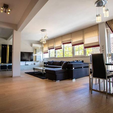 A Stylish Apartment In The Center Of Kastoria Exteriér fotografie