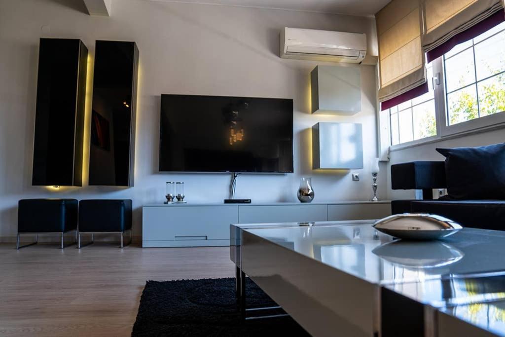 A Stylish Apartment In The Center Of Kastoria Exteriér fotografie