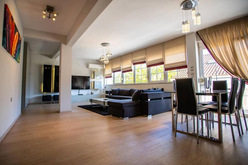 A Stylish Apartment In The Center Of Kastoria Exteriér fotografie